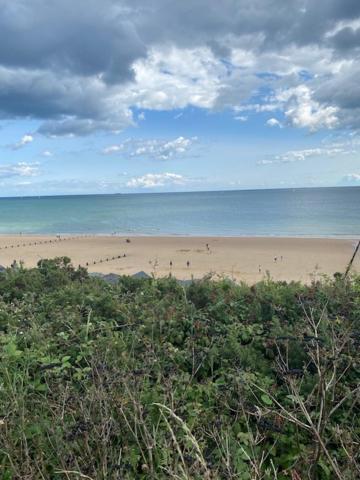 8 Bed Sun Decked Caravan Unlimited High Speed Wifi And Fun At Seawick Holiday Park Clacton-on-Sea Exterior foto